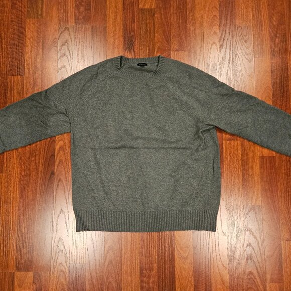 J.Crew Crewneck Sweater – Heathered Green | Classic Cotton Essential - Picture 3 of 8